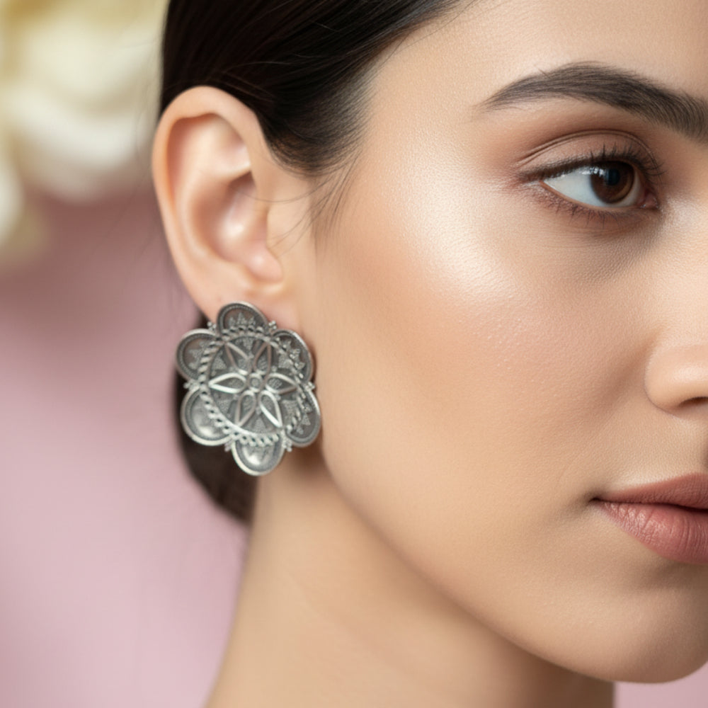 Ruhani Pink Glow Stud