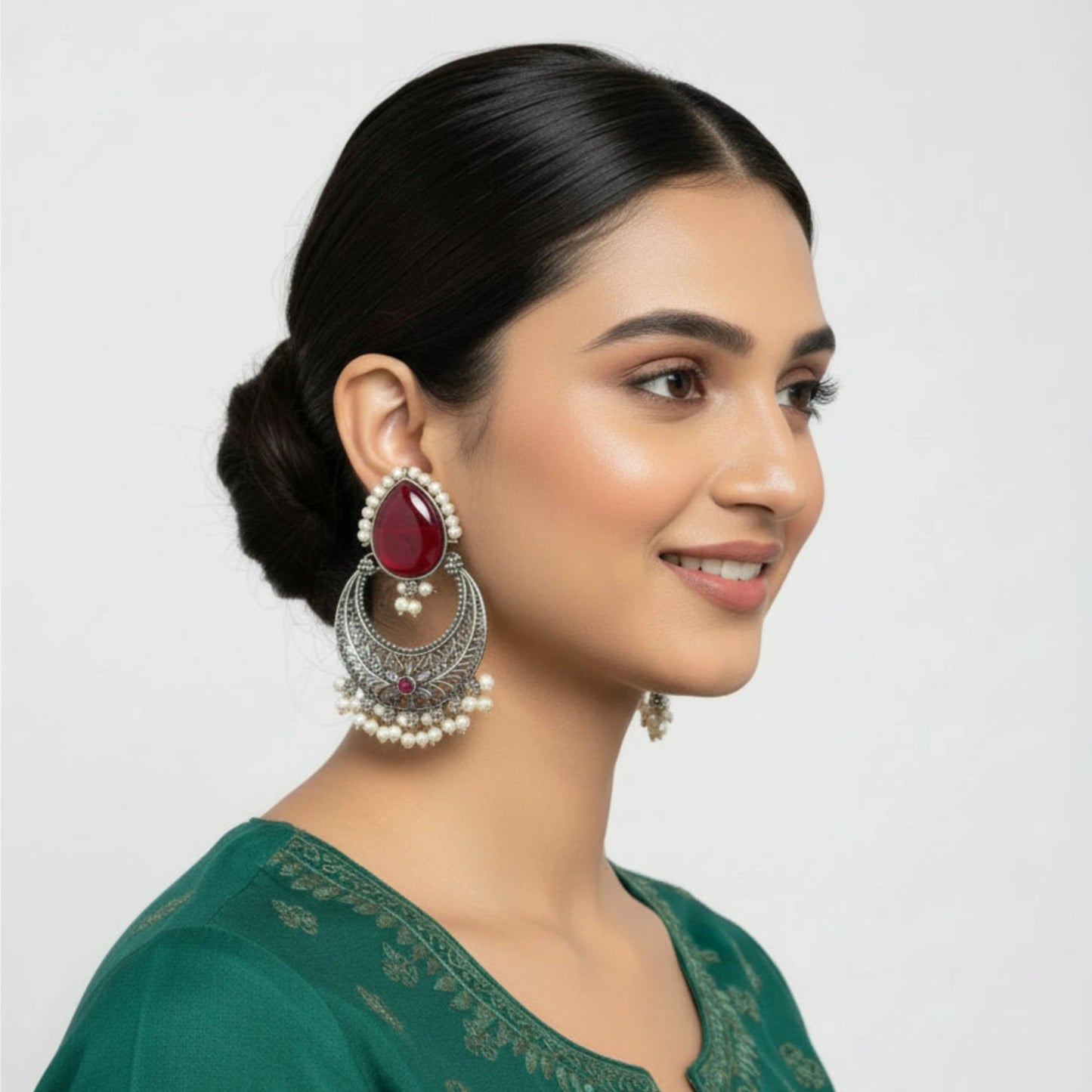 Noor Red Stone Chandbali-Meeturstyle