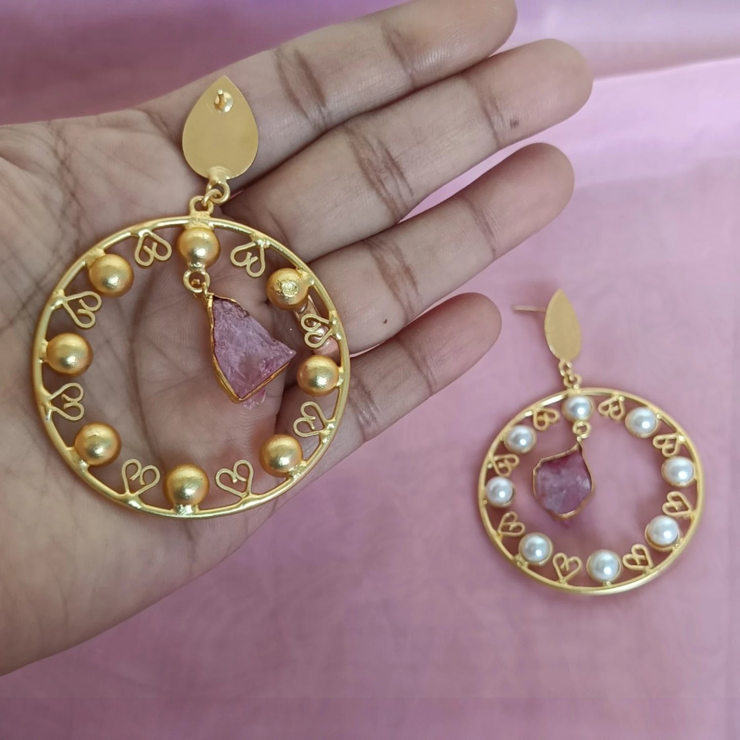 Pearl kissed pink hoop statement earrings – Meeturstyle