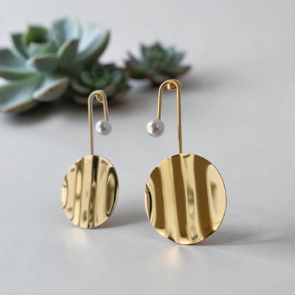 Aven gold round drop earrings with pearl accent1