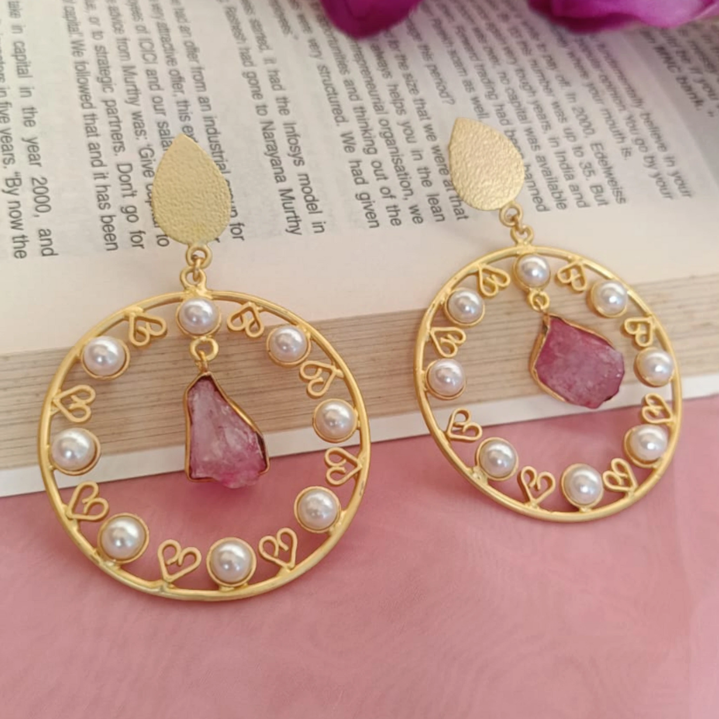 Pearl kissed pink hoop statement earrings – Meeturstyle