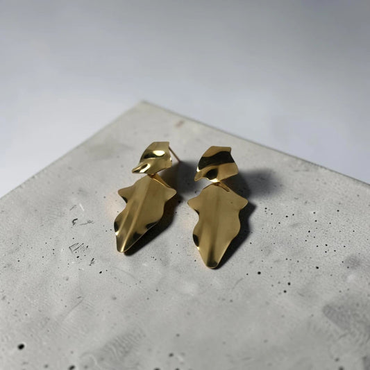 Zaira abstract sculptural gold dangler earrings 2