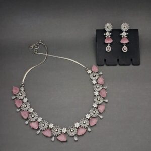 meeturstyle/pink necklace