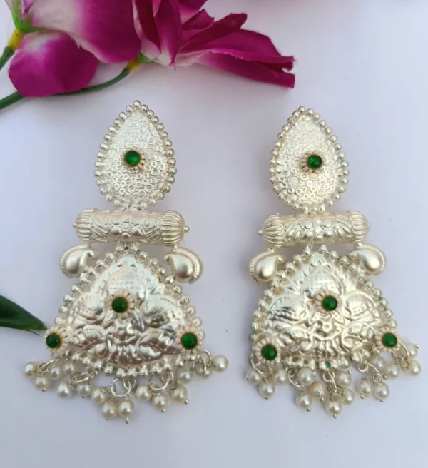 shubhra earring
