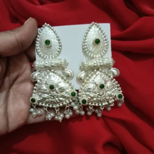 shubhra earring