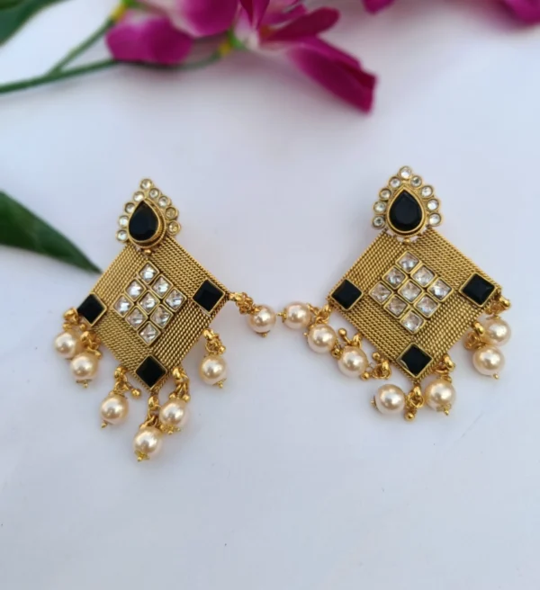 siyah sitara earrings
